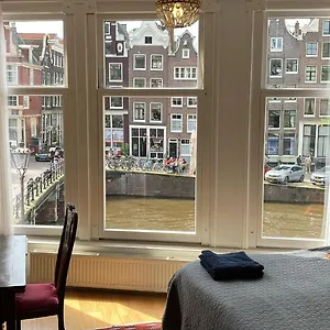 canal-view-bb-amsterdam.amsterdamhotelsnl.com/